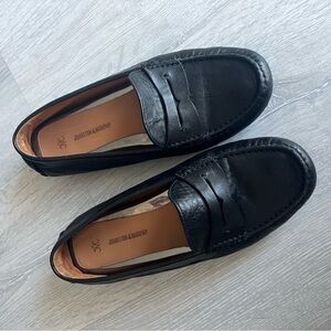 Johnston & Murphy Black Loafers Classic Slip-On Design